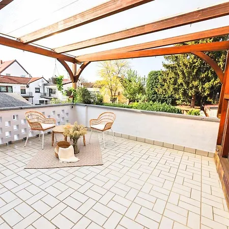 Spacious 6 Flat *balcony & Terrace* Apartment Darmstadt