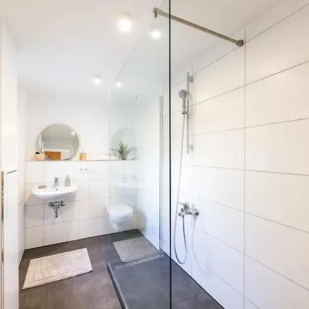 شقة Spacious 6 Flat *balcony & Terrace*