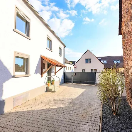 Spacious 6 Flat *balcony & Terrace*