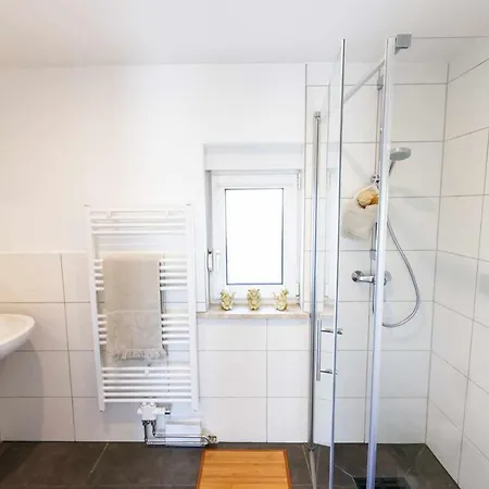 Spacious 6 Flat *balcony & Terrace* شقة دارمشتاد