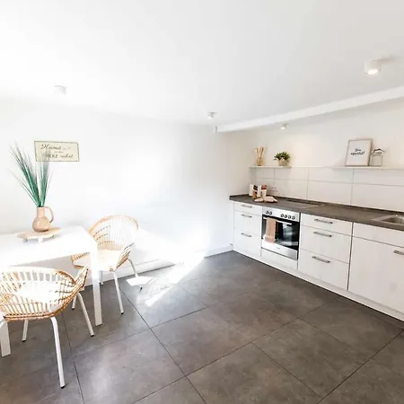 Spacious 6 Flat *balcony & Terrace* アパート *